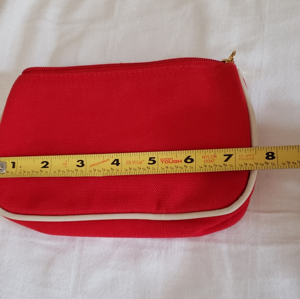 Elizabeth Arden Cosmetic Bag - Picture 3 of 4
